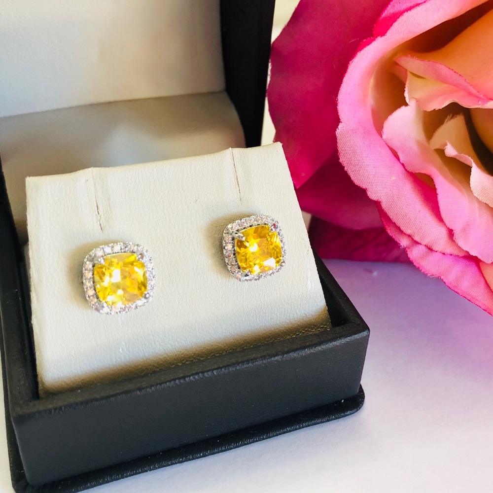 Yellow Topaz Silver Plated Stud Earrings - Picture 4 of 4